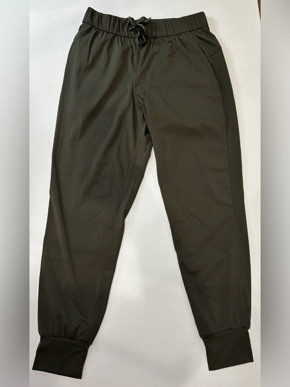 Women's Relaxed Drawstring Jogger Pants in Green -‎ size M
